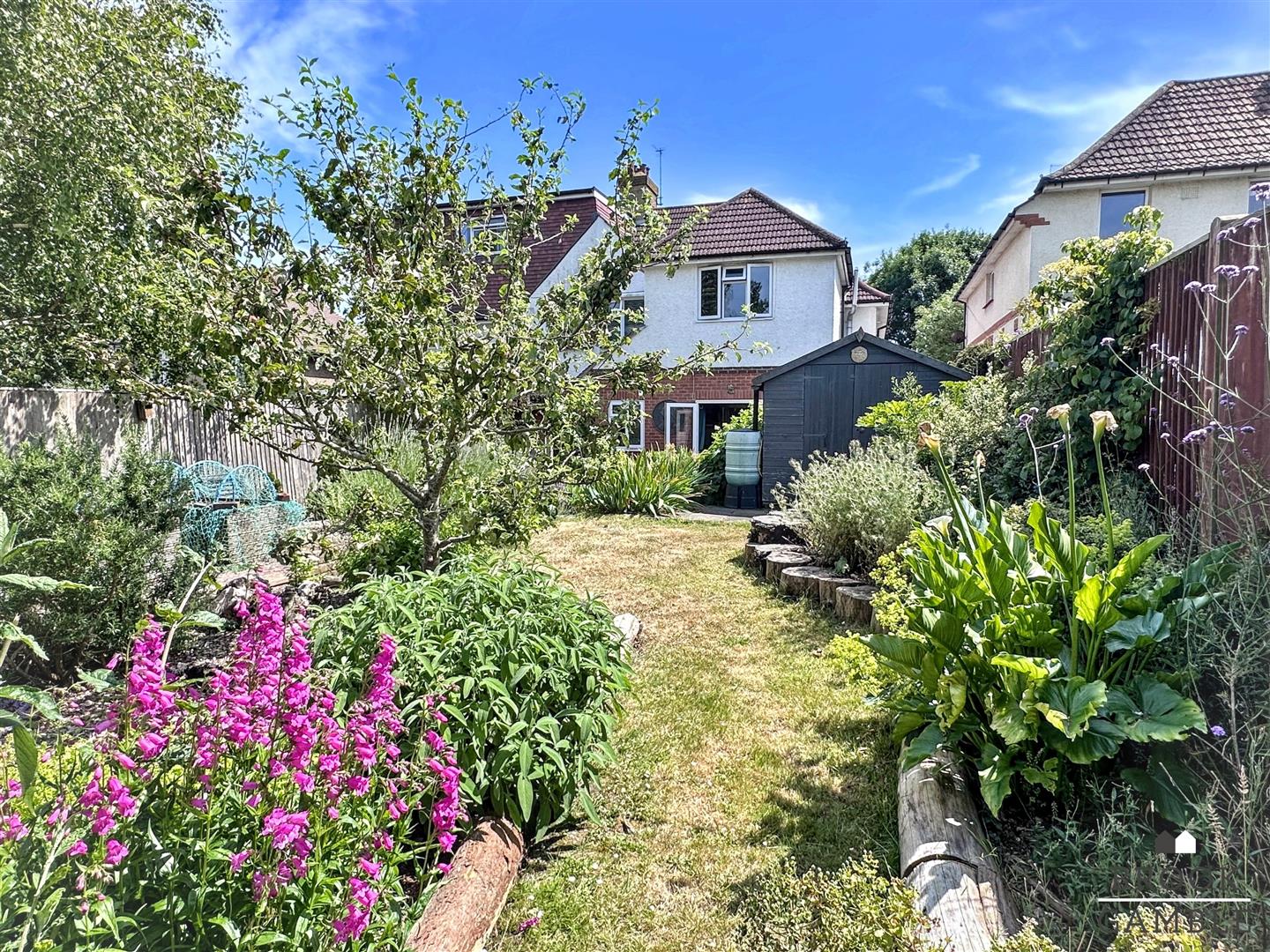 4 Bedroom House - Semi-Detached. Central Avenue in Eastbourne, East Sussex 23
